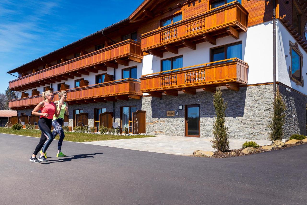 Steig Hotell Bad Marienberg Eksteriør bilde